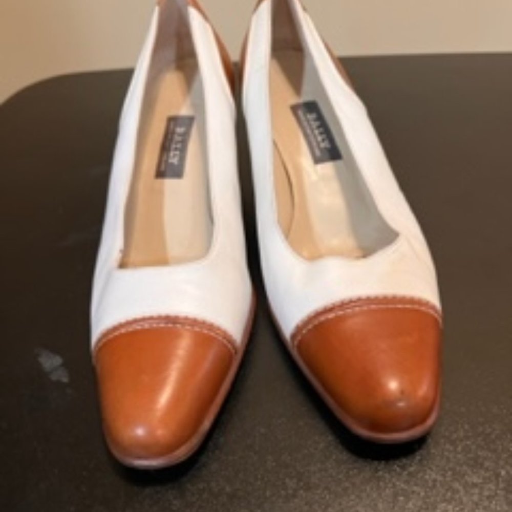 Bally size 6 tan and white shoes